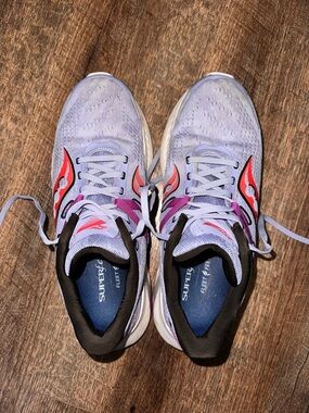 Saucony guide run shoe